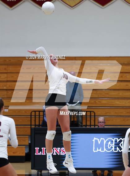 Thumbnail 1 in Palos Verdes vs. Oaks Christian photogallery.