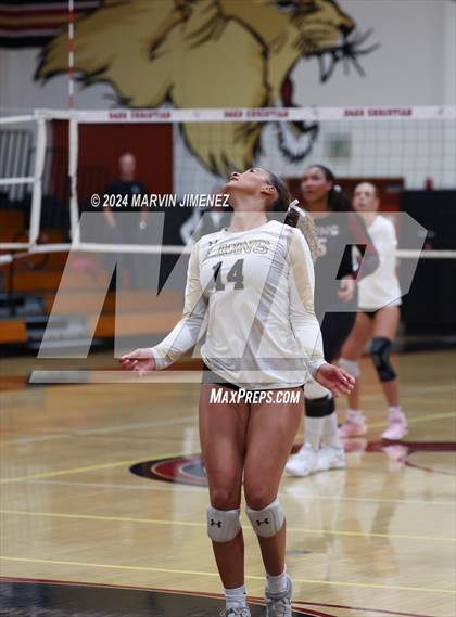 Thumbnail 1 in Palos Verdes vs. Oaks Christian photogallery.