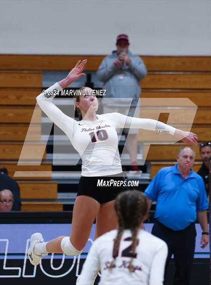 Thumbnail 1 in Palos Verdes vs. Oaks Christian photogallery.