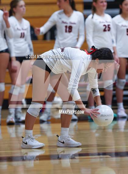Thumbnail 2 in Palos Verdes vs. Oaks Christian photogallery.