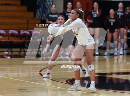 Thumbnail 1 in Palos Verdes vs. Oaks Christian photogallery.