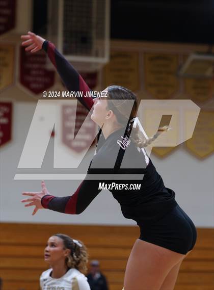 Thumbnail 2 in Palos Verdes vs. Oaks Christian photogallery.