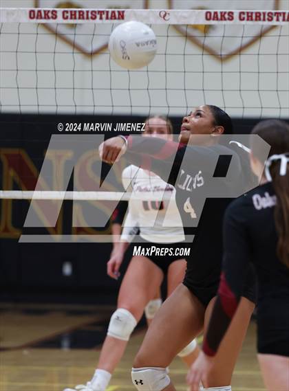 Thumbnail 3 in Palos Verdes vs. Oaks Christian photogallery.