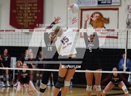 Thumbnail 3 in Palos Verdes vs. Oaks Christian photogallery.