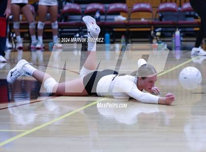 Thumbnail 3 in Palos Verdes vs. Oaks Christian photogallery.