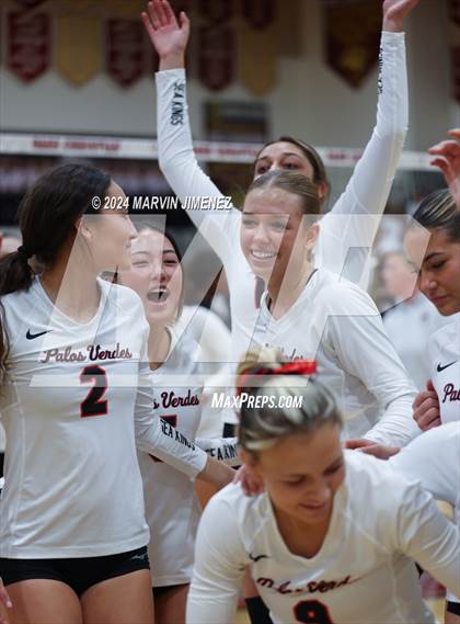 Thumbnail 2 in Palos Verdes vs. Oaks Christian photogallery.