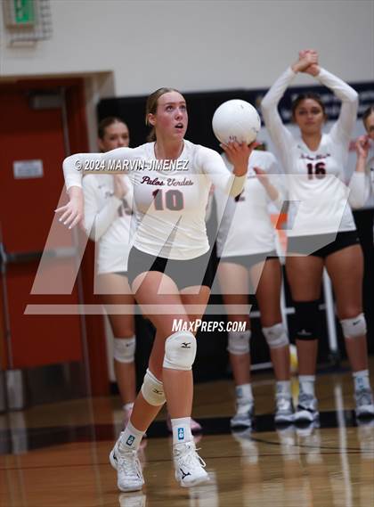 Thumbnail 2 in Palos Verdes vs. Oaks Christian photogallery.
