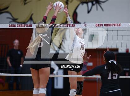 Thumbnail 3 in Palos Verdes vs. Oaks Christian photogallery.
