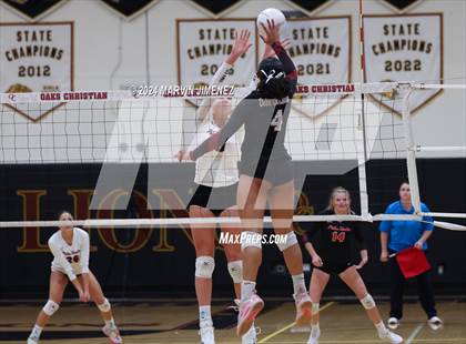 Thumbnail 1 in Palos Verdes vs. Oaks Christian photogallery.