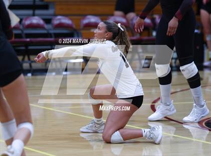 Thumbnail 1 in Palos Verdes vs. Oaks Christian photogallery.