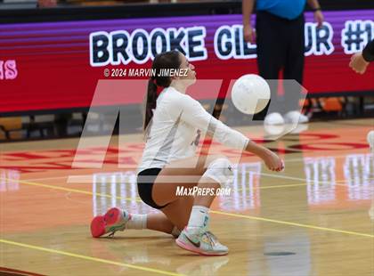 Thumbnail 2 in Palos Verdes vs. Oaks Christian photogallery.