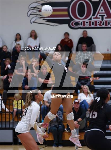 Thumbnail 1 in Palos Verdes vs. Oaks Christian photogallery.