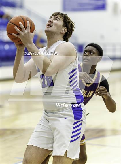 Thumbnail 2 in Marlin @ Robinson photogallery.