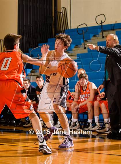 Thumbnail 2 in Croton-Harmon vs John Jay (Putnam Challenge) photogallery.