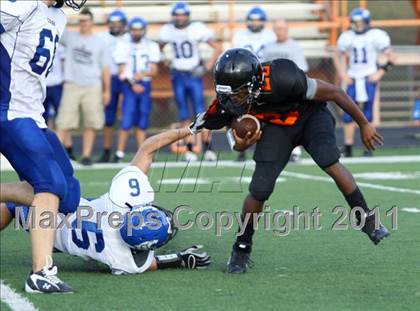 Thumbnail 2 in Grace Community vs Gilmer photogallery.