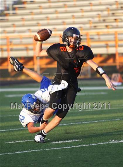 Thumbnail 3 in Grace Community vs Gilmer photogallery.