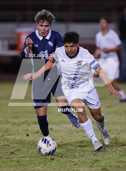 Thumbnail 2 in Bellarmine College Prep vs. Everett Alvarez (CIFCCS D1 Championship) photogallery.