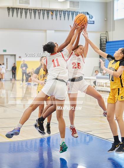 Thumbnail 2 in Bishop O'Dowd vs. Buchanan (Pinole Valley Tip-Off Classic) photogallery.