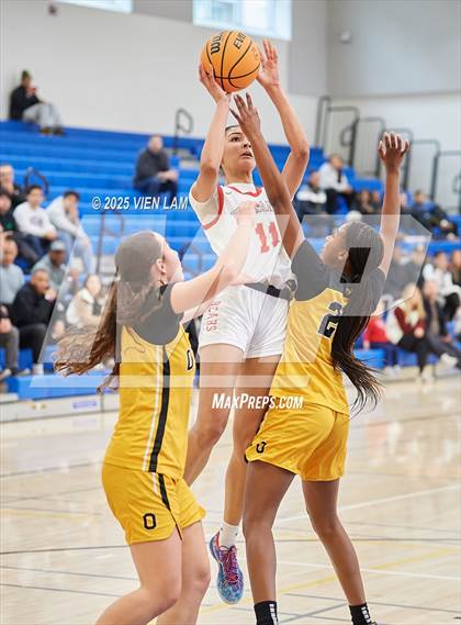 Thumbnail 3 in Bishop O'Dowd vs. Buchanan (Pinole Valley Tip-Off Classic) photogallery.
