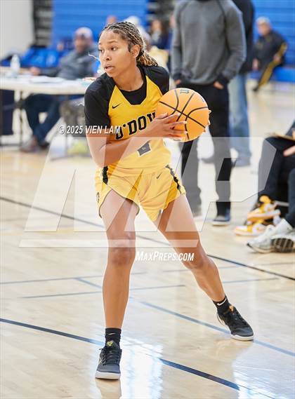 Thumbnail 2 in Bishop O'Dowd vs. Buchanan (Pinole Valley Tip-Off Classic) photogallery.