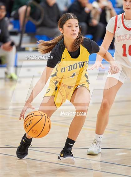 Thumbnail 1 in Bishop O'Dowd vs. Buchanan (Pinole Valley Tip-Off Classic) photogallery.