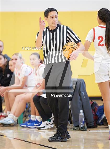 Thumbnail 2 in Bishop O'Dowd vs. Buchanan (Pinole Valley Tip-Off Classic) photogallery.