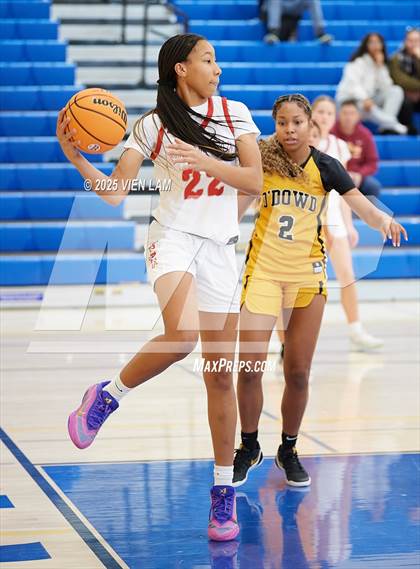 Thumbnail 2 in Bishop O'Dowd vs. Buchanan (Pinole Valley Tip-Off Classic) photogallery.
