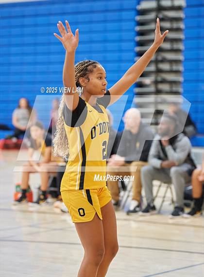 Thumbnail 1 in Bishop O'Dowd vs. Buchanan (Pinole Valley Tip-Off Classic) photogallery.