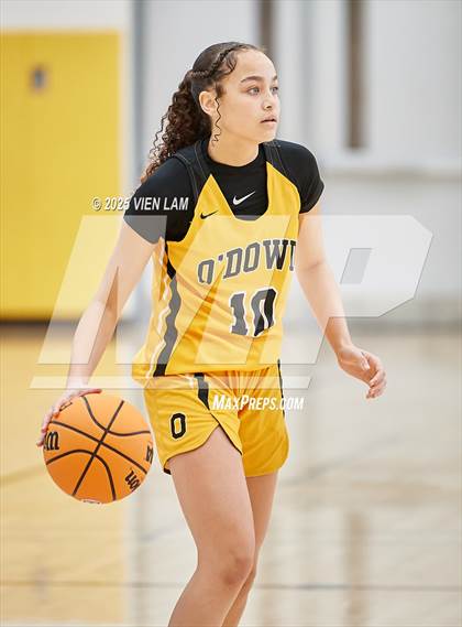 Thumbnail 3 in Bishop O'Dowd vs. Buchanan (Pinole Valley Tip-Off Classic) photogallery.