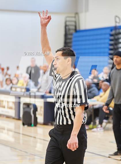 Thumbnail 3 in Bishop O'Dowd vs. Buchanan (Pinole Valley Tip-Off Classic) photogallery.