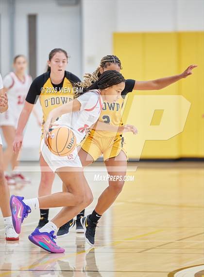 Thumbnail 3 in Bishop O'Dowd vs. Buchanan (Pinole Valley Tip-Off Classic) photogallery.