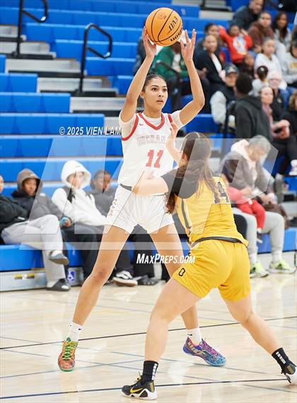 Thumbnail 1 in Bishop O'Dowd vs. Buchanan (Pinole Valley Tip-Off Classic) photogallery.