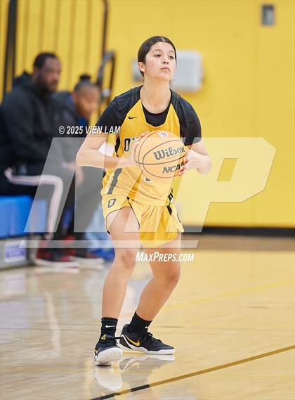 Thumbnail 1 in Bishop O'Dowd vs. Buchanan (Pinole Valley Tip-Off Classic) photogallery.