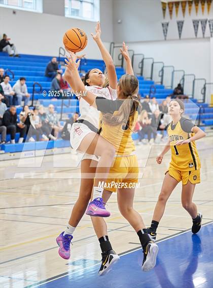 Thumbnail 2 in Bishop O'Dowd vs. Buchanan (Pinole Valley Tip-Off Classic) photogallery.