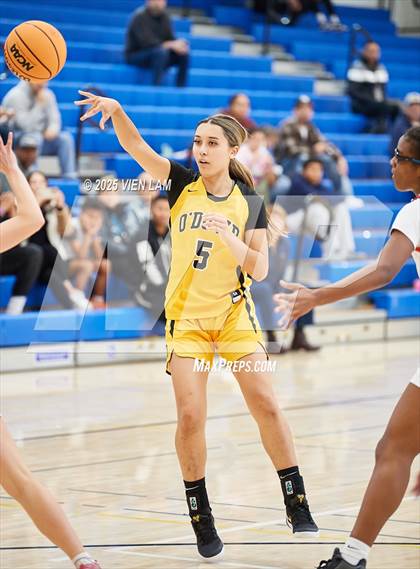 Thumbnail 2 in Bishop O'Dowd vs. Buchanan (Pinole Valley Tip-Off Classic) photogallery.