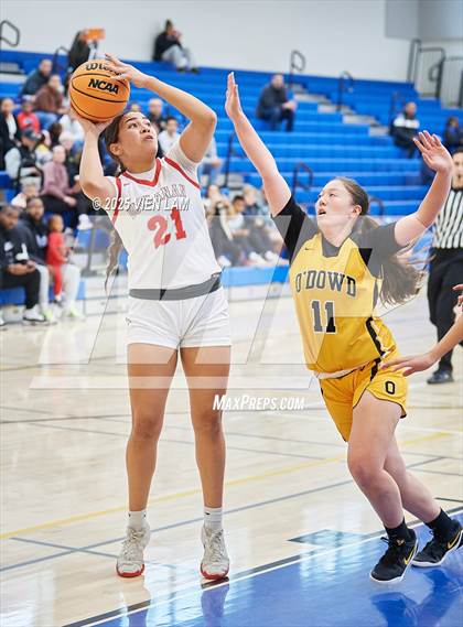 Thumbnail 2 in Bishop O'Dowd vs. Buchanan (Pinole Valley Tip-Off Classic) photogallery.
