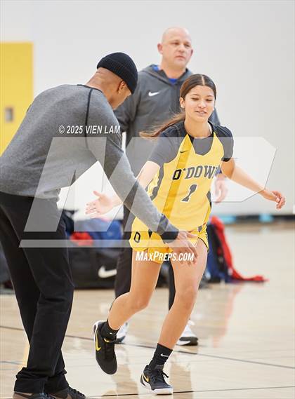Thumbnail 2 in Bishop O'Dowd vs. Buchanan (Pinole Valley Tip-Off Classic) photogallery.