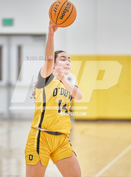Thumbnail 3 in Bishop O'Dowd vs. Buchanan (Pinole Valley Tip-Off Classic) photogallery.