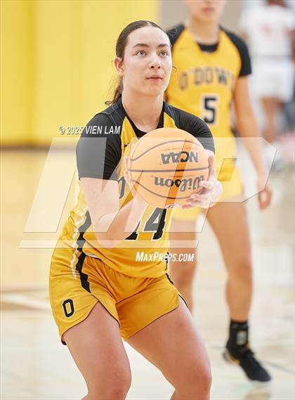 Thumbnail 1 in Bishop O'Dowd vs. Buchanan (Pinole Valley Tip-Off Classic) photogallery.
