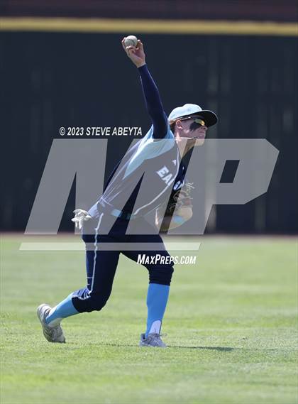 Thumbnail 3 in Valor Christian vs. Rocky Mountain (CHSAA 5A State 1st Round) photogallery.