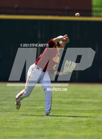 Thumbnail 2 in Valor Christian vs. Rocky Mountain (CHSAA 5A State 1st Round) photogallery.