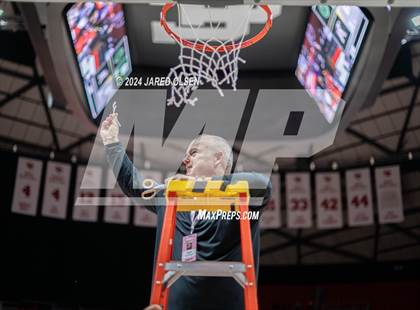 Thumbnail 1 in Alta vs. Olympus (UHSAA 5A Final) photogallery.