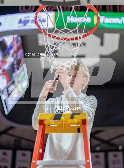 Thumbnail 1 in Alta vs. Olympus (UHSAA 5A Final) photogallery.
