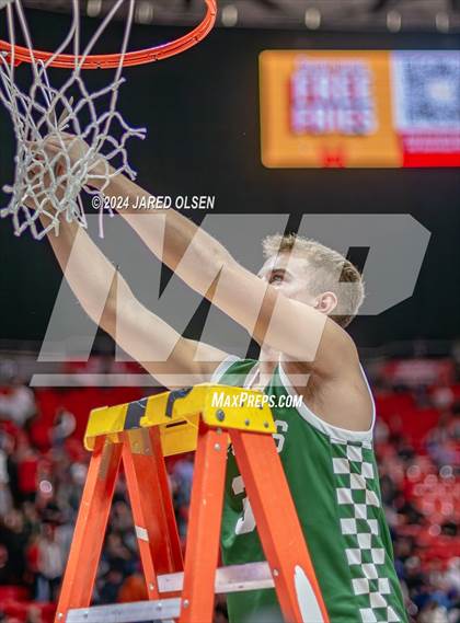 Thumbnail 2 in Alta vs. Olympus (UHSAA 5A Final) photogallery.