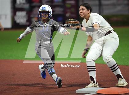 Thumbnail 2 in Lewisville vs. MacArthur (NFCA Leadoff Classic) photogallery.