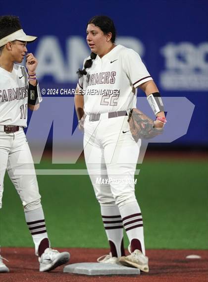 Thumbnail 2 in Lewisville vs. MacArthur (NFCA Leadoff Classic) photogallery.