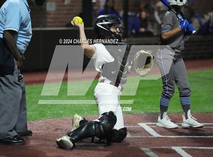 Thumbnail 1 in Lewisville vs. MacArthur (NFCA Leadoff Classic) photogallery.