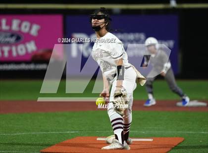 Thumbnail 1 in Lewisville vs. MacArthur (NFCA Leadoff Classic) photogallery.
