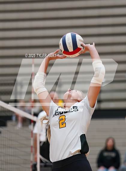 Thumbnail 3 in Seymour @ Avon (Avon Classic) photogallery.