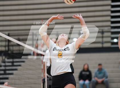 Thumbnail 1 in Seymour @ Avon (Avon Classic) photogallery.